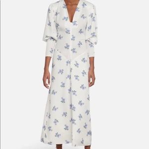 Isabel Marant distills its retro-tinged and feminine Bagenia dress.